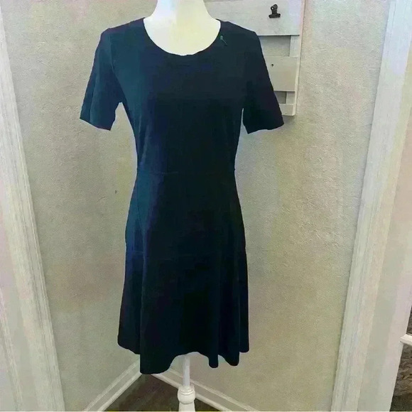 Athleta Black Short Sleeve Fit & Flare Dress with Back Zipper - Picture 1 of 8